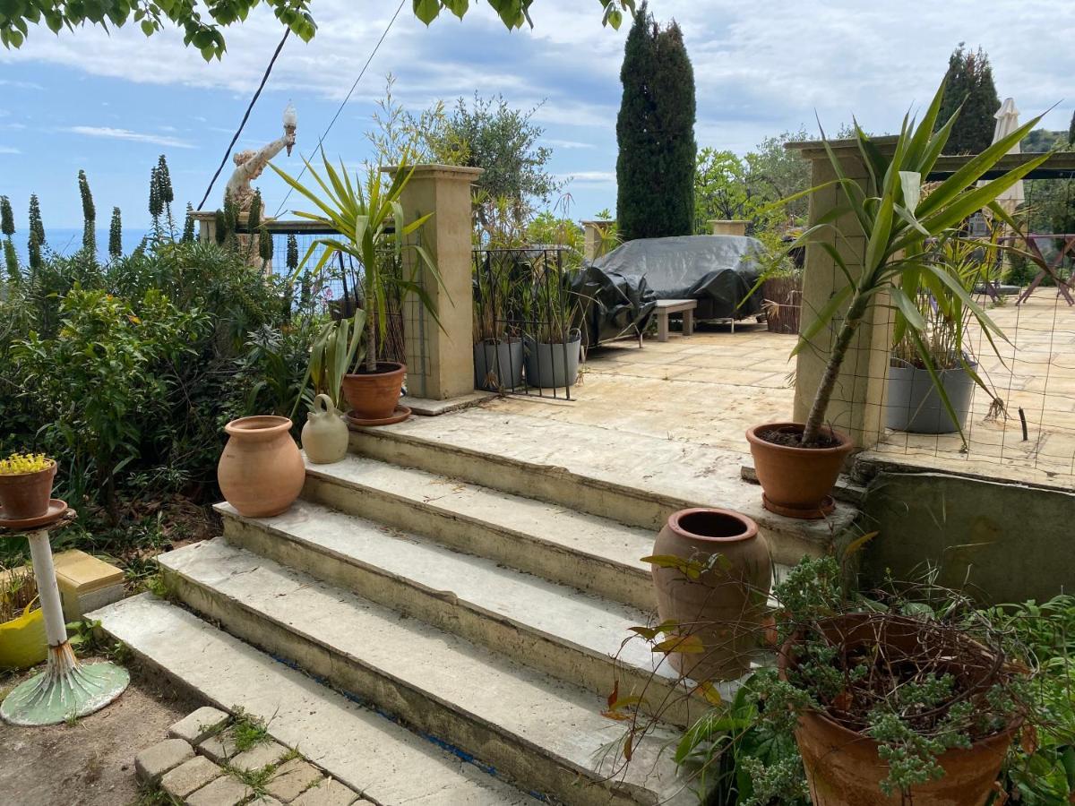 Auberge De La Croix Du Pape Èze Εξωτερικό φωτογραφία