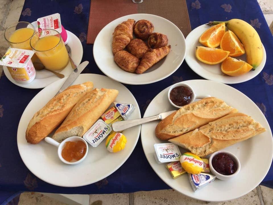Auberge De La Croix Du Pape Èze Εξωτερικό φωτογραφία