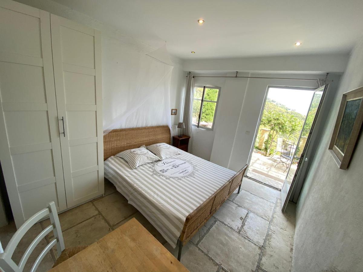 Auberge De La Croix Du Pape Èze Εξωτερικό φωτογραφία