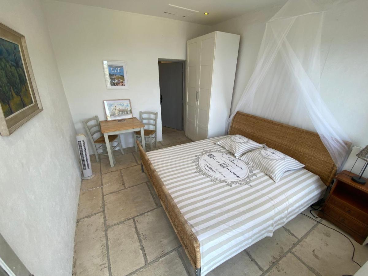 Auberge De La Croix Du Pape Èze Εξωτερικό φωτογραφία